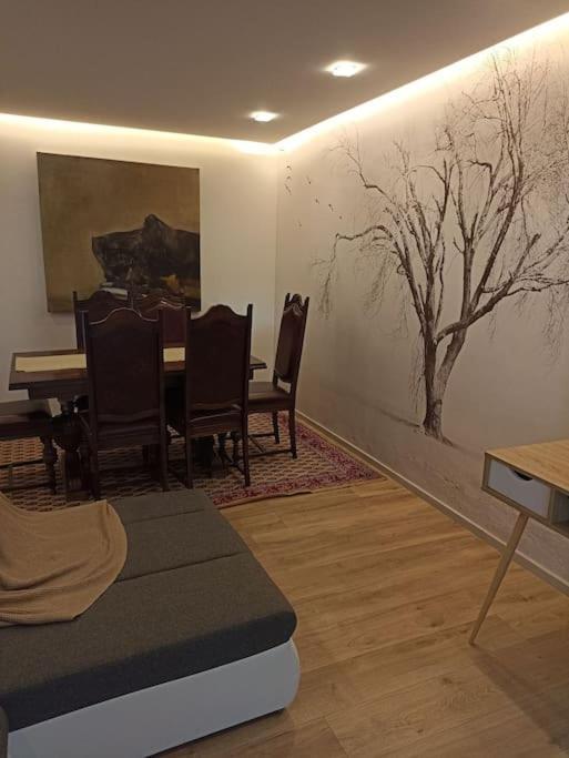 Tres Bel Appartement Rez De Jardin Appart De 53M2. Pfastatt Exteriör bild