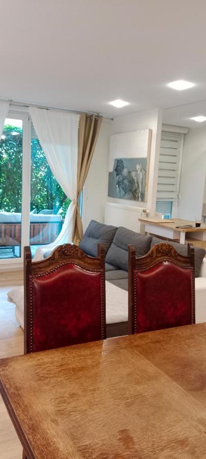 Tres Bel Appartement Rez De Jardin Appart De 53M2. Pfastatt Exteriör bild